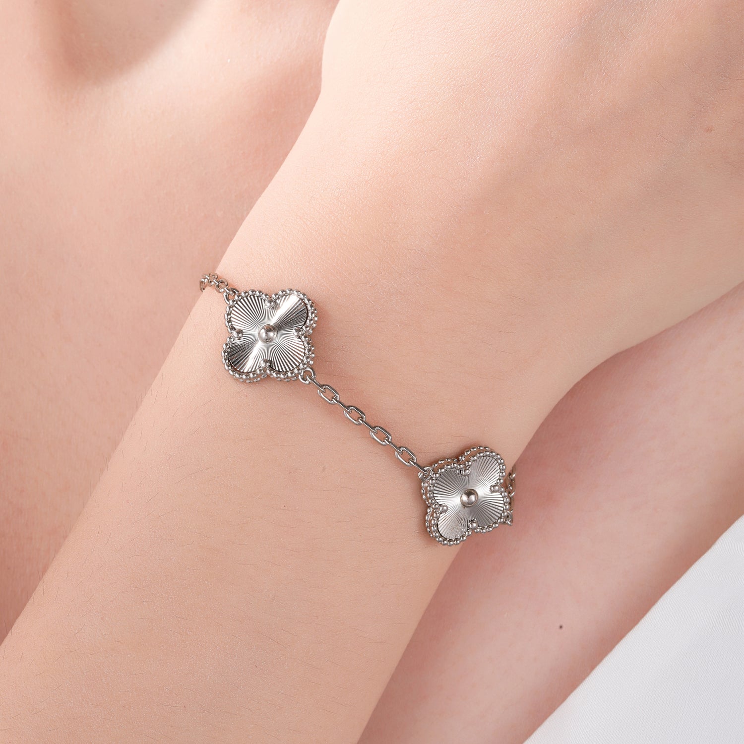 Sterling Silver Four - Leaf Clover Bracelet（7.48inch,0.3oz）